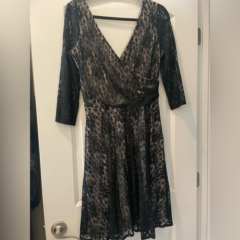 Maggy London black lace dress